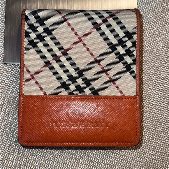 Burberry Checkered Canvas and Leather Wallet - Picture 4 of 17
